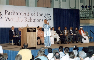 Parliament of Religions 1993 Sri Chinmoy.jpg